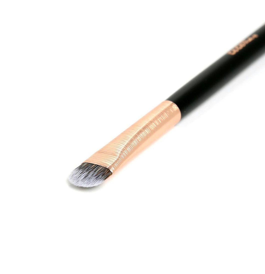 Flat small concealer Rg222