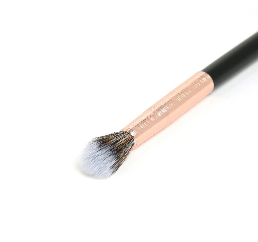 Tapered blending brush Rg220